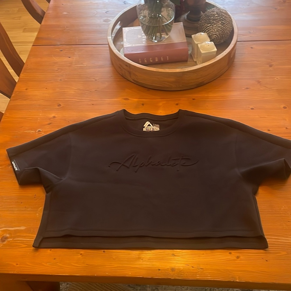 Alphalete crop top